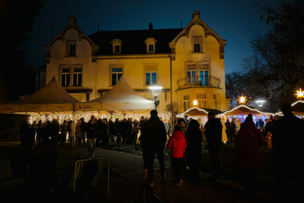 {"identifier":"leica.lux.filters.processed","version":"1.3","data":"eyJpc0ZyYW1lZCI6ZmFsc2UsImNhcHR1cmVDb25maWd1cmF0aW9uIjp7ImZyb250Q2FtZXJhTWlycm9yaW5nRW5hYmxlZCI6ZmFsc2UsImxlbnNQb3NpdGlvbiI6eyJiYWNrIjp7fX19LCJjb25maWd1cmF0aW9uIjp7ImFwcGx5TFBDV2FycGluZyI6ZmFsc2UsImxvb2tzIjp7InRyYWNrZWRMYW5kbWFya3MiOltdLCJmb2N1c1BvaW50Ijp7ImRlZmF1bHQiOnt9fSwibHV0Ijp7InZpdmlkIjp7fX0sIm9wYWNpdHlUb25lIjowLjk1NTg2NzYsImdyYWluIjp7InNlZWQiOjcxLCJ1c2VyQmxlbmRGYWN0b3IiOjB9LCJsdXRCbGVuZEZhY3RvciI6MSwiYXNwZWN0UmF0aW8iOnsib3JpZW50YXRpb24iOnsicmVndWxhciI6e319LCJyYXRpbyI6eyJfNF8zIjp7fX19LCJ1c2VzTmF0aXZlRGlnaXRhbFpvb20iOmZhbHNlLCJzaW11bGF0ZWRBcGVydHVyZSI6MTYsImNyb3BDZW50ZXIiOlswLjUsMC41XX19fQ=="}